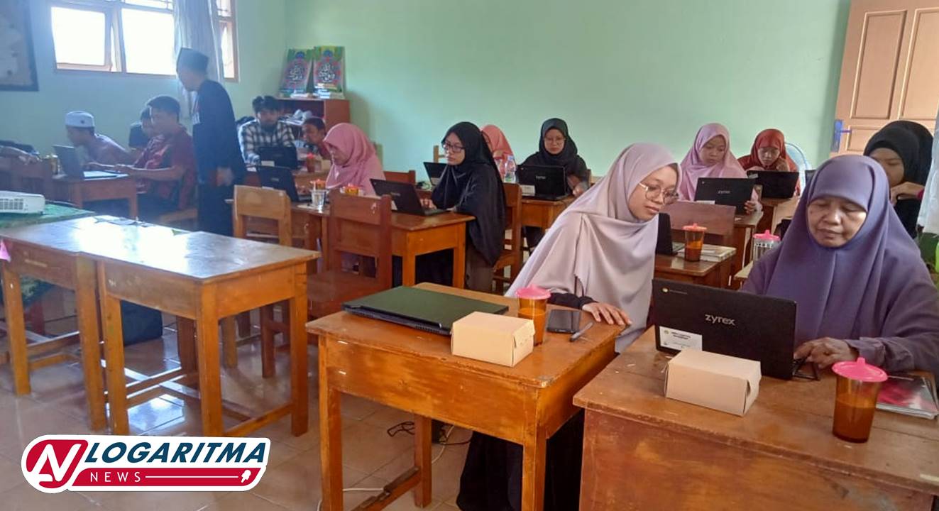 Tingkatkan Kreativitas Guru dalam Belajar, SMPIT Logaritma Gelar Pelatihan Media Pembelajaran